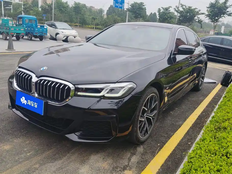 BMW 5 Series 2023 — фото 1