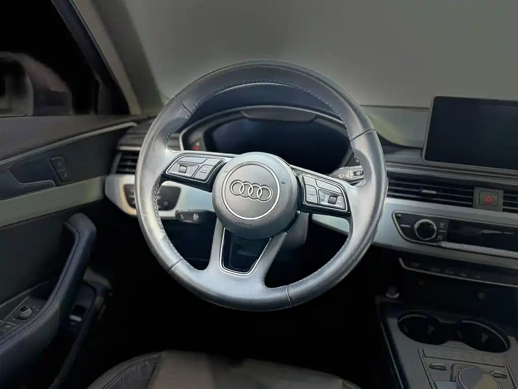 Audi A4L 2020 — фото 10