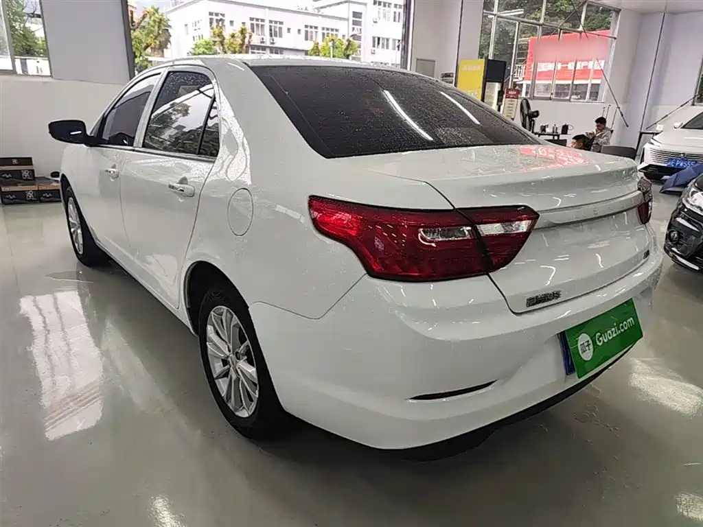 Geely Vision 2021 — фото 5