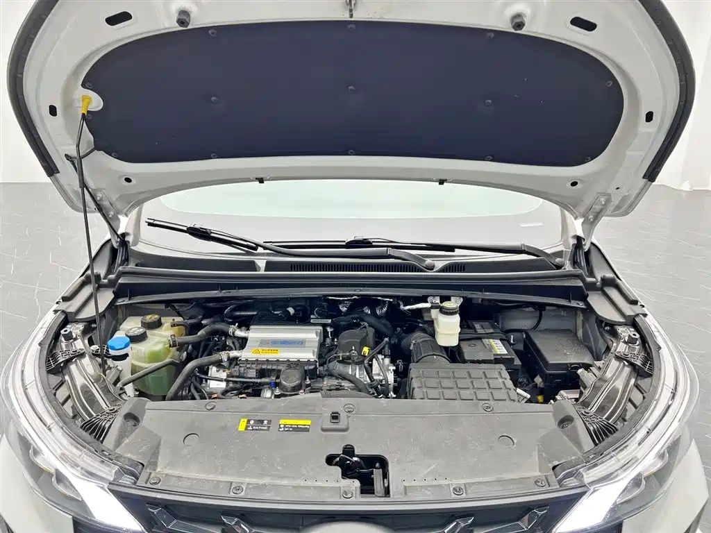 GAC Trumpchi M6 2023 — фото 28