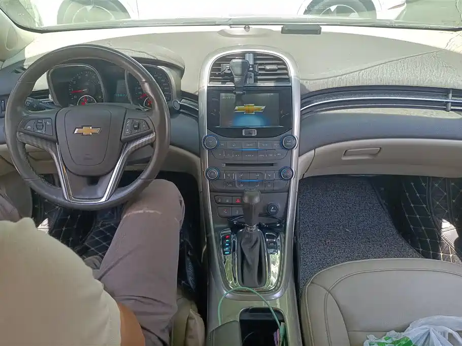 Chevrolet Malibu 2015 — фото 12