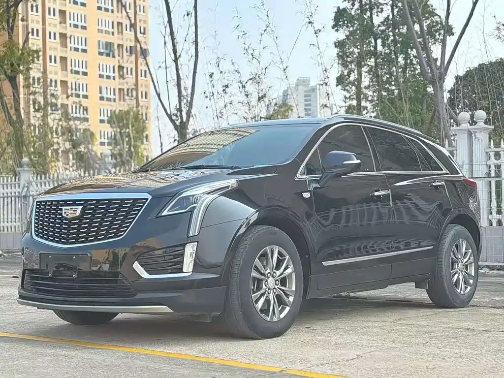 Cadillac XT5 2021 — фото 1