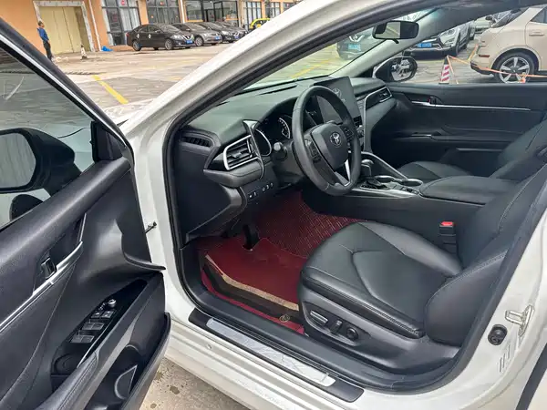 Toyota Camry 2021