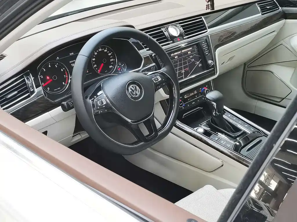 Volkswagen Phideon 2017 — фото 13