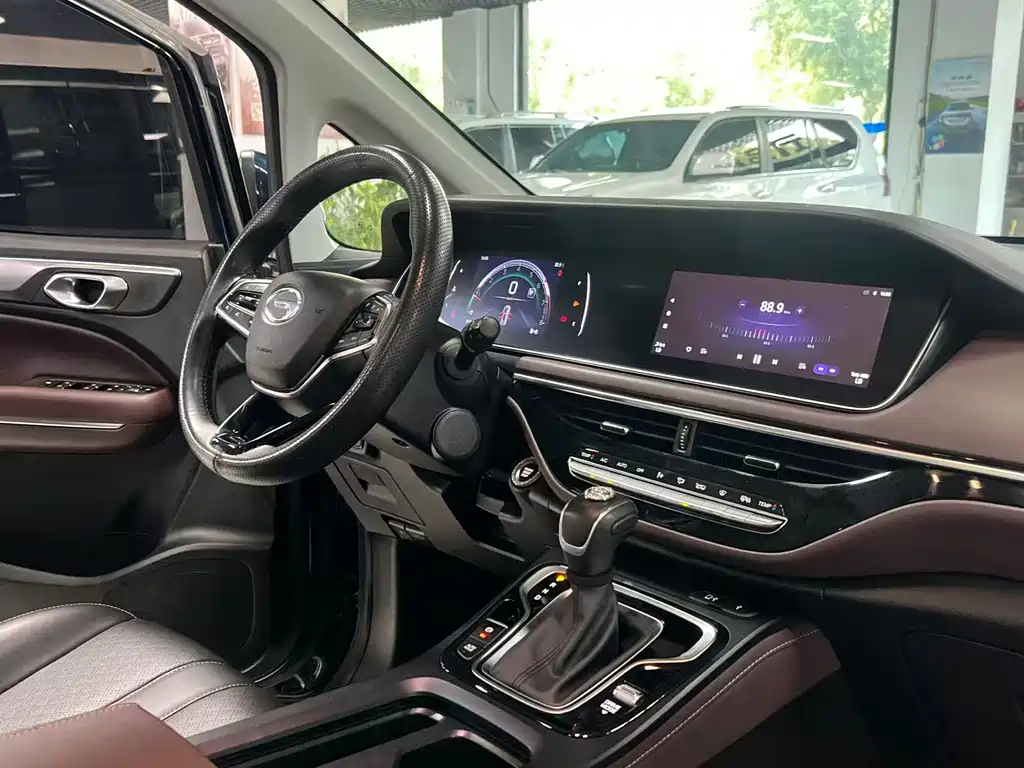 GAC Trumpchi M6 2021 — фото 11