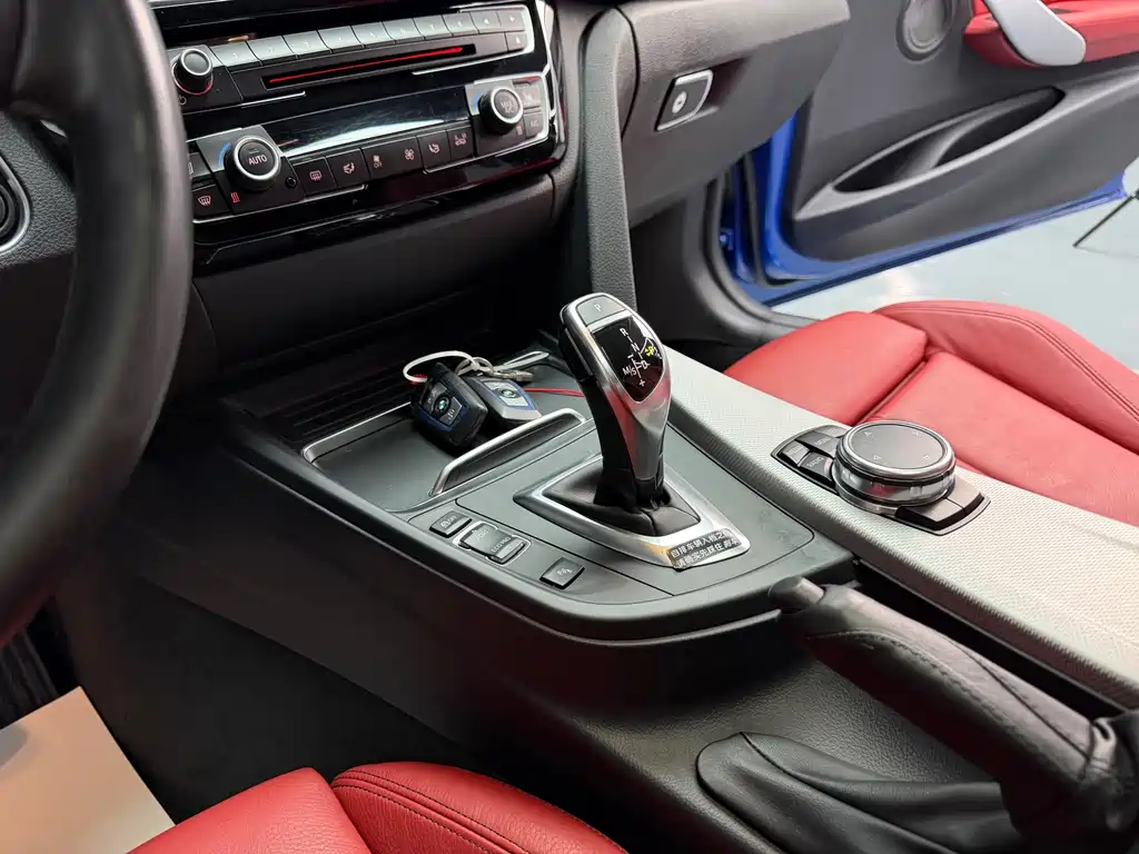 BMW 3 Series 2016 — фото 10