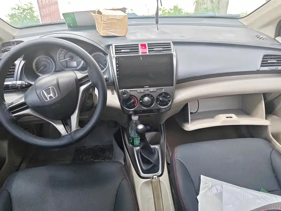 Honda City Classic 2015 — фото 13