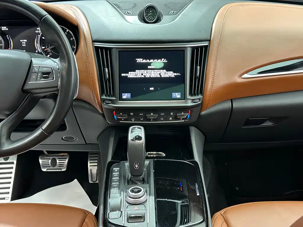 Maserati Levante 2021 — фото 19