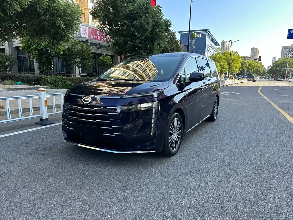 GAC Trumpchi E8 PHEV 2024 — фото 2