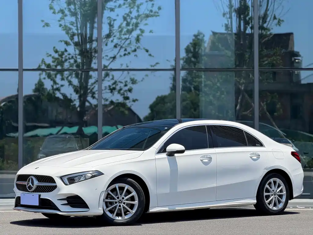 Mercedes-Benz A-Class 2020 — фото 1