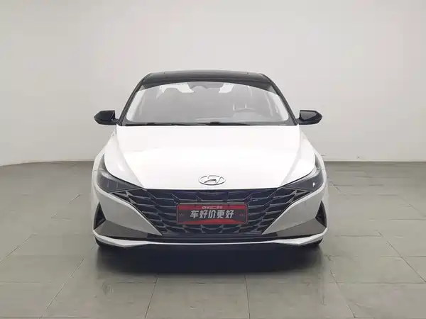 Hyundai Elantra 2022