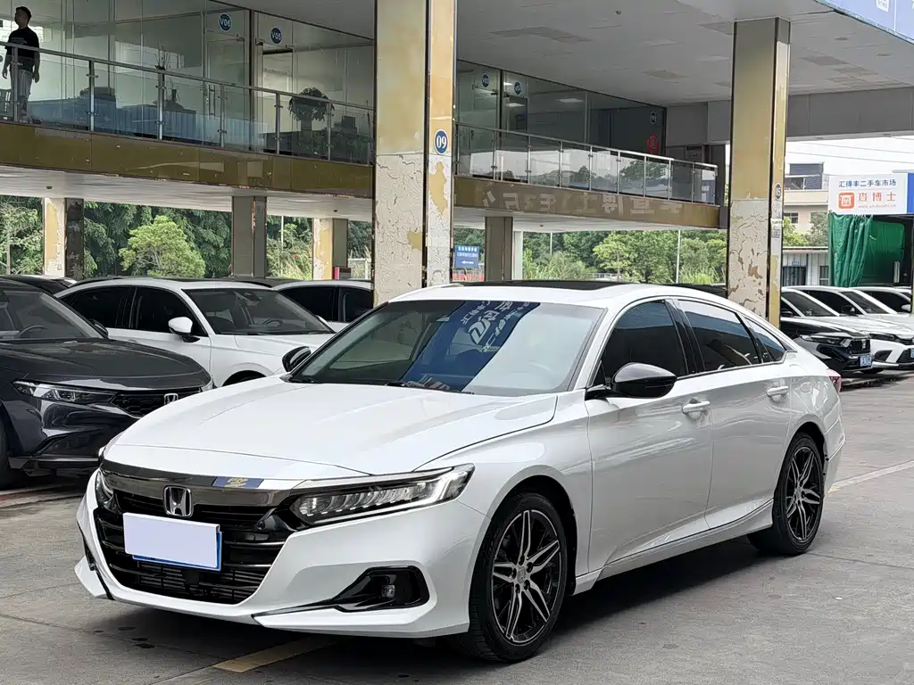 Honda Accord 2023 — фото 1