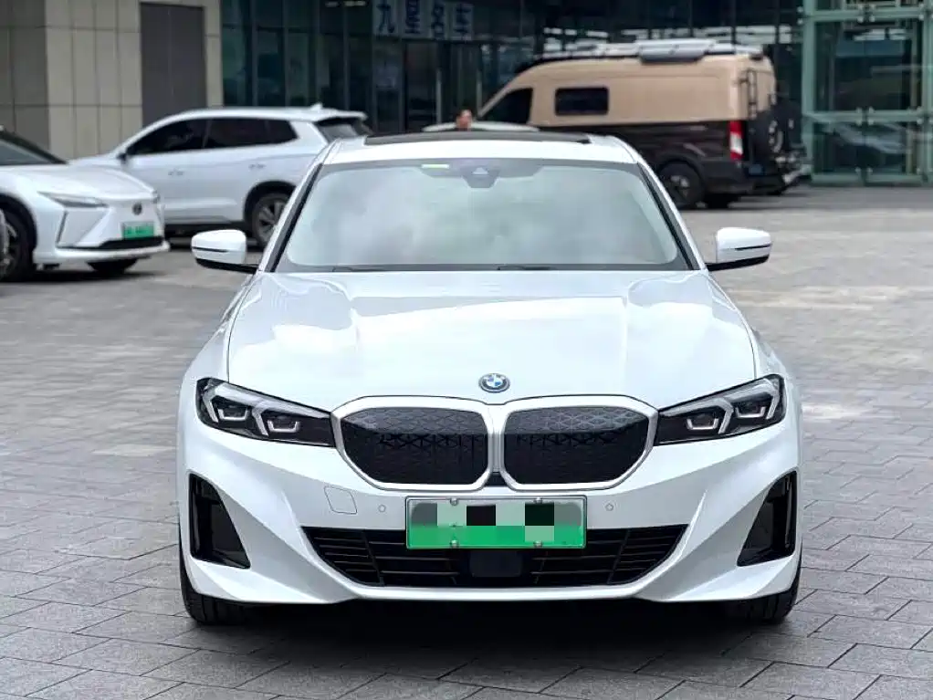 BMW i3 2024 — фото 3