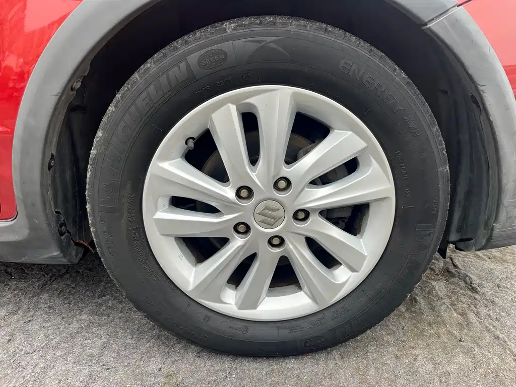 Suzuki SX4 2015 — фото 15