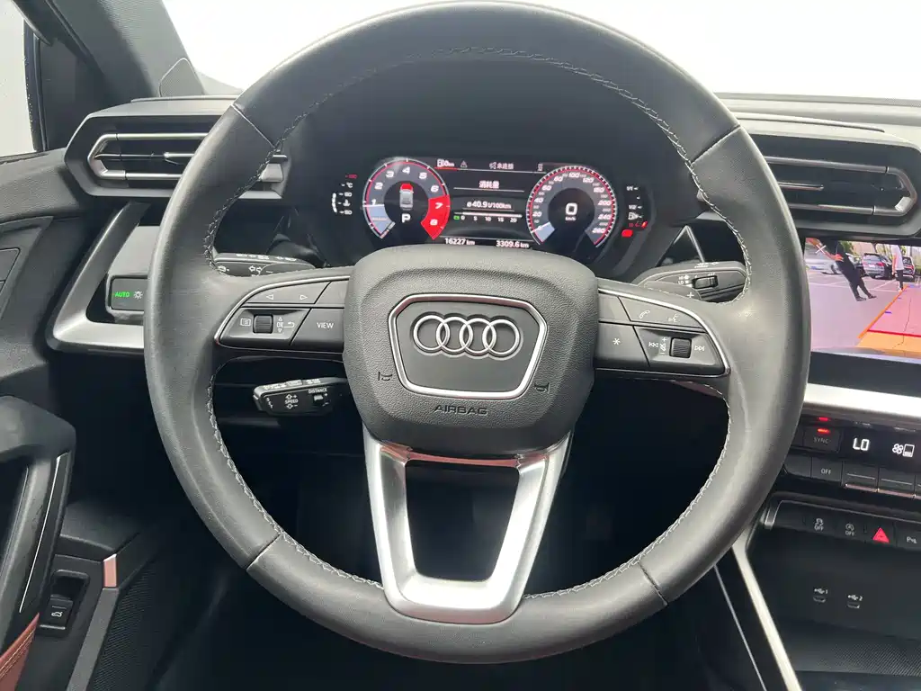 Audi A3 2025 — фото 11
