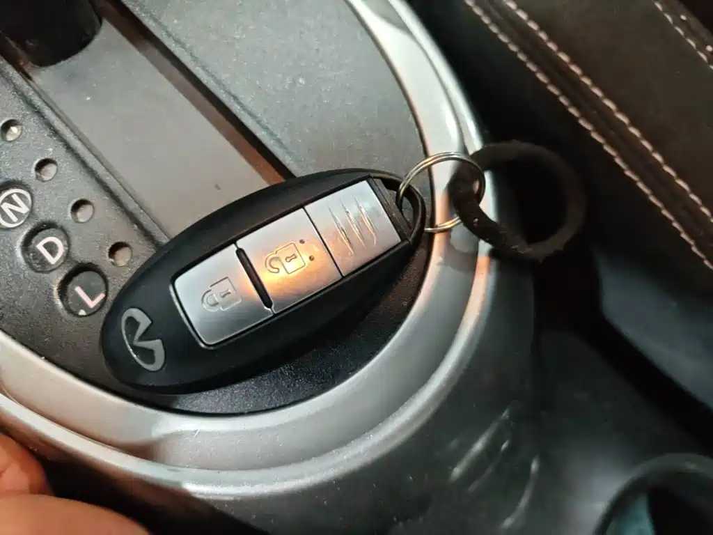 Infiniti ESQ 2016 — фото 17