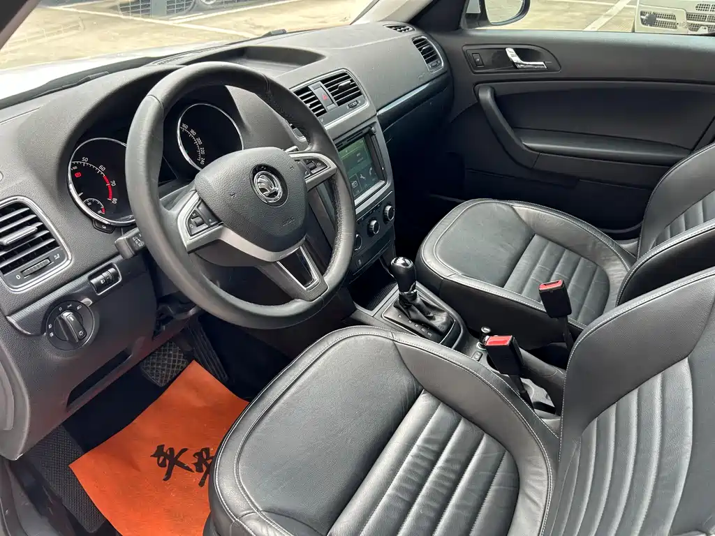 Skoda Yeti 2016 — фото 11