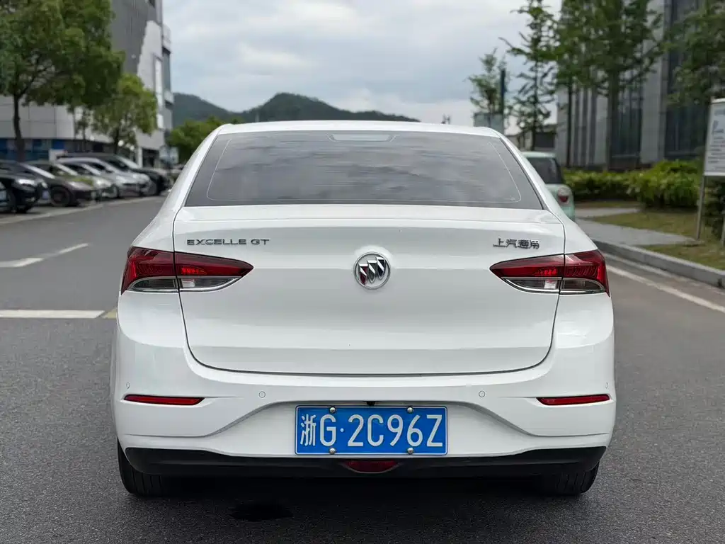 Buick Excelle 2022 — фото 15
