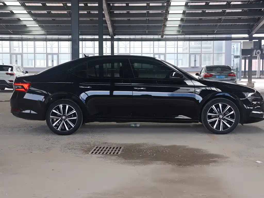 Skoda Superb 2023