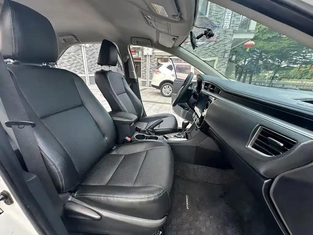 Toyota Corolla 2016 — фото 10