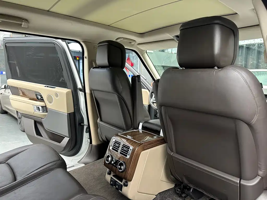 Land Rover Range Rover 2018 — фото 12