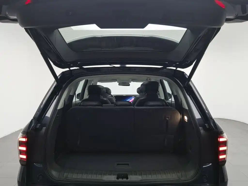 Ford Edge 2023 — фото 16
