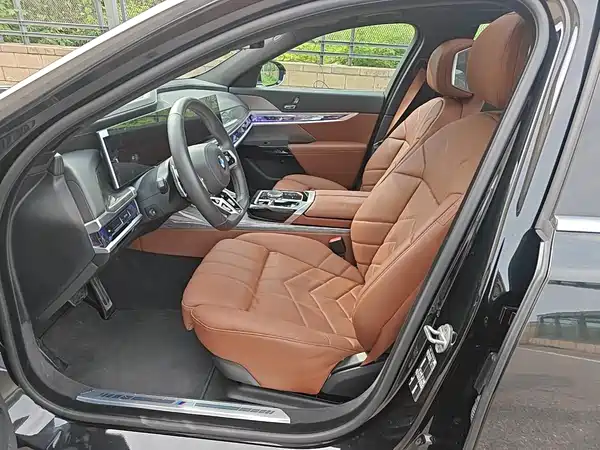 BMW 7 Series 2025