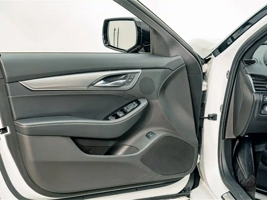 Cadillac CT5 2023 — фото 18