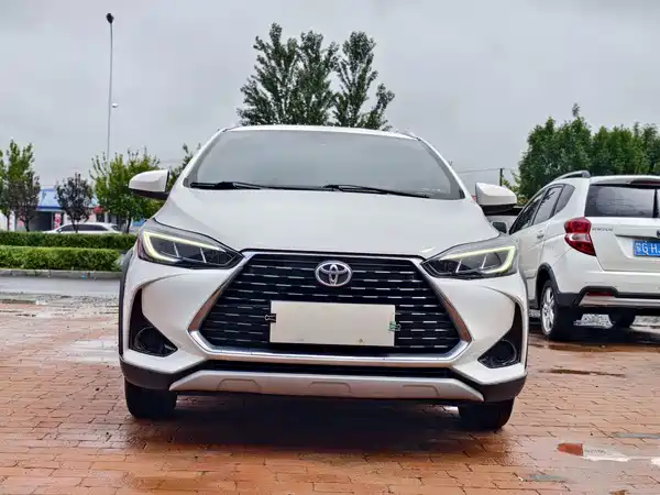 Toyota Yaris L 2021