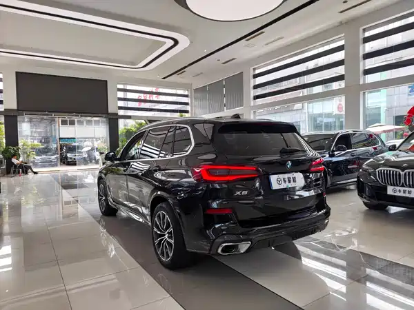BMW X5 2023