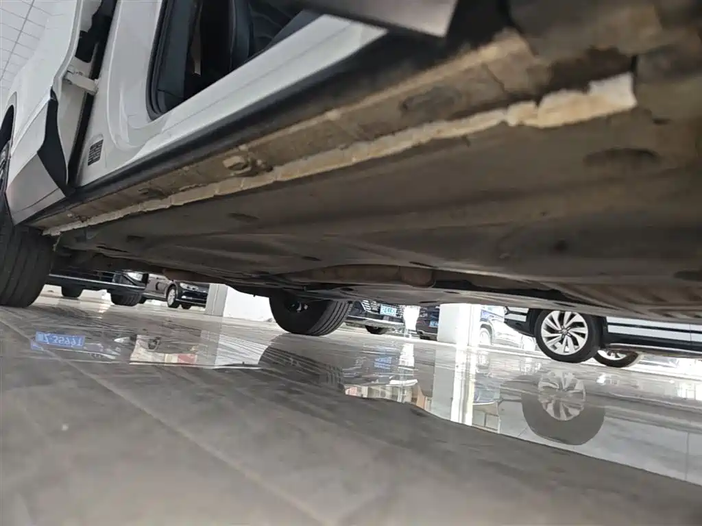 Volkswagen Tiguan L 2018 — фото 21