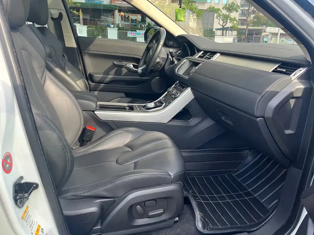 Land Rover Evoque 2015 — фото 10