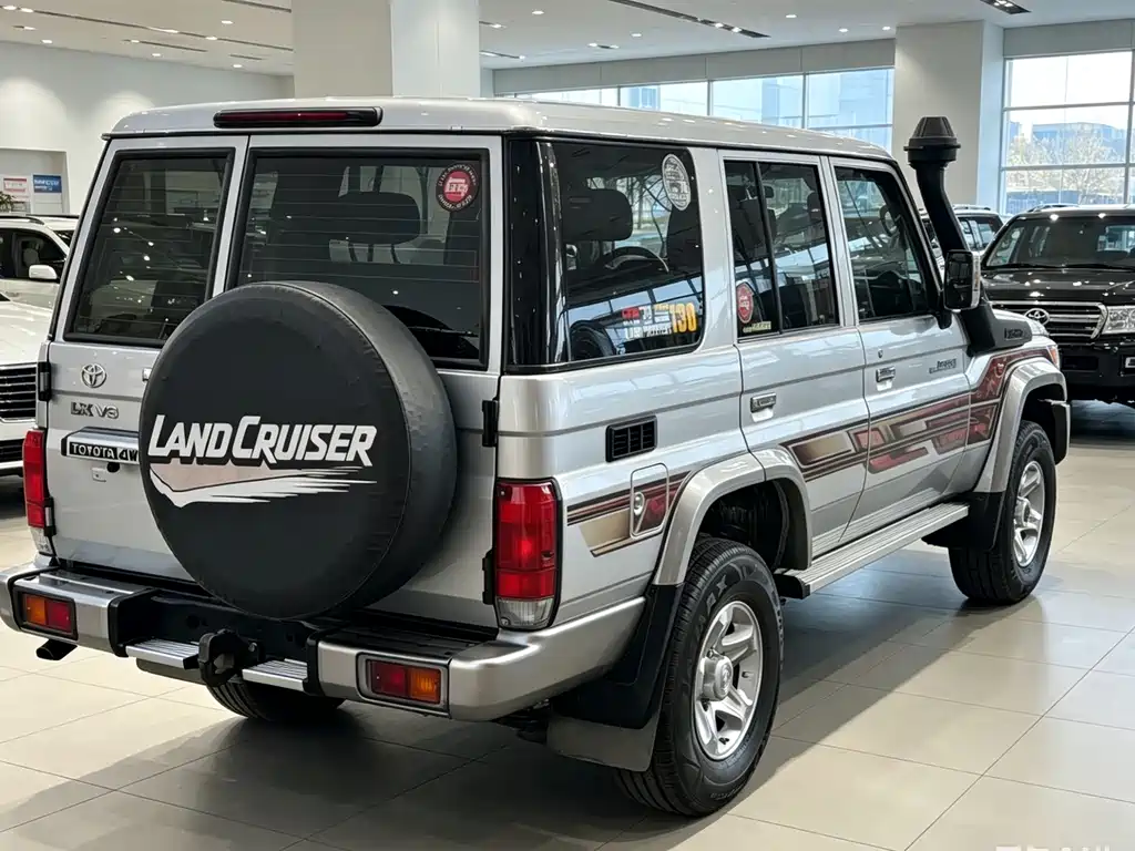 Toyota Land Cruiser 2019 — фото 3