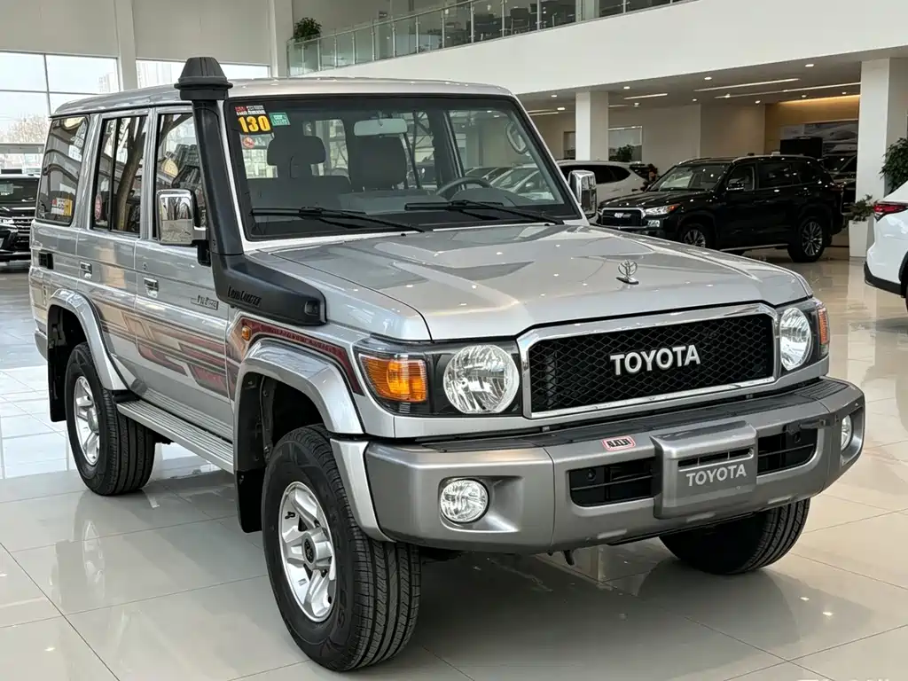 Toyota Land Cruiser 2019 — фото 2