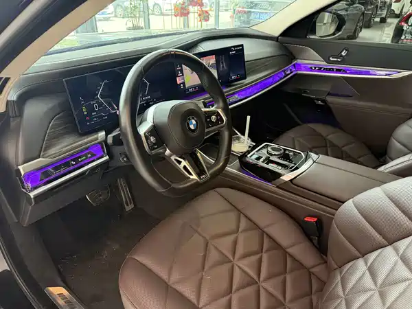 BMW 7 Series 2024