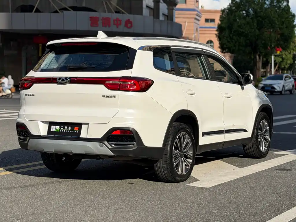 Chery Tiggo 8 2018 — фото 13