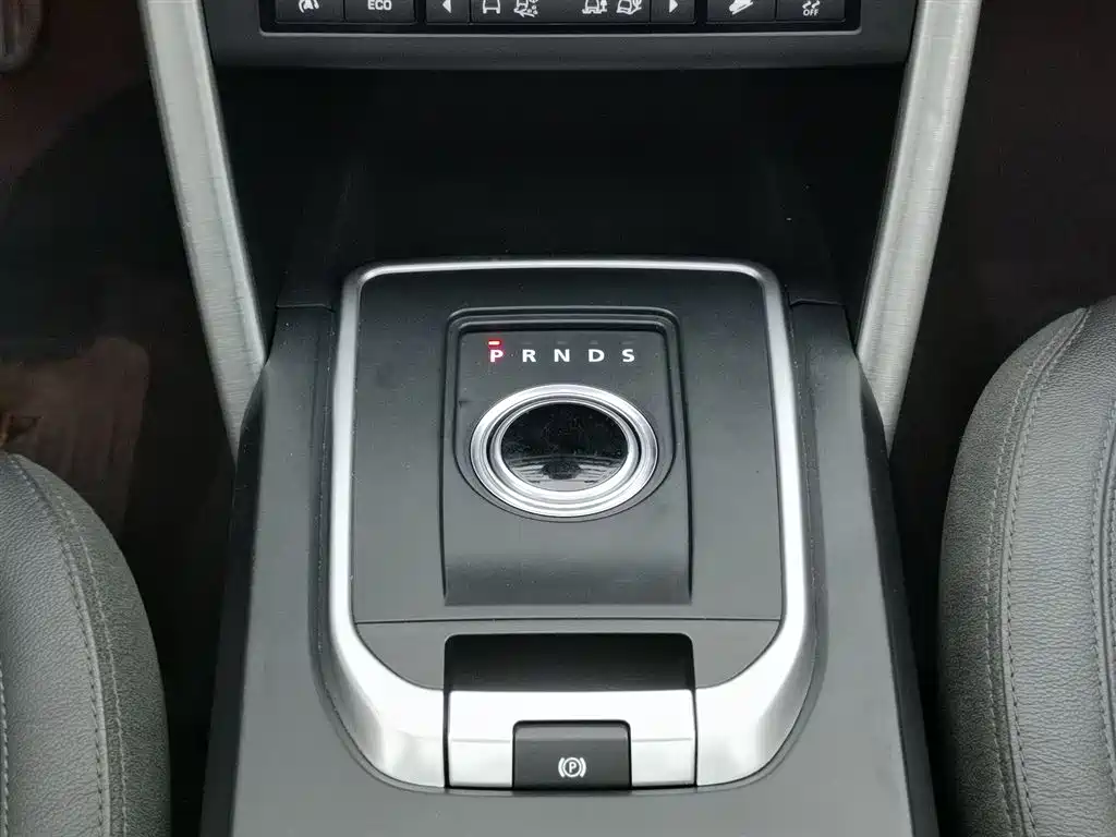 Land Rover Discovery Sport 2016 — фото 13
