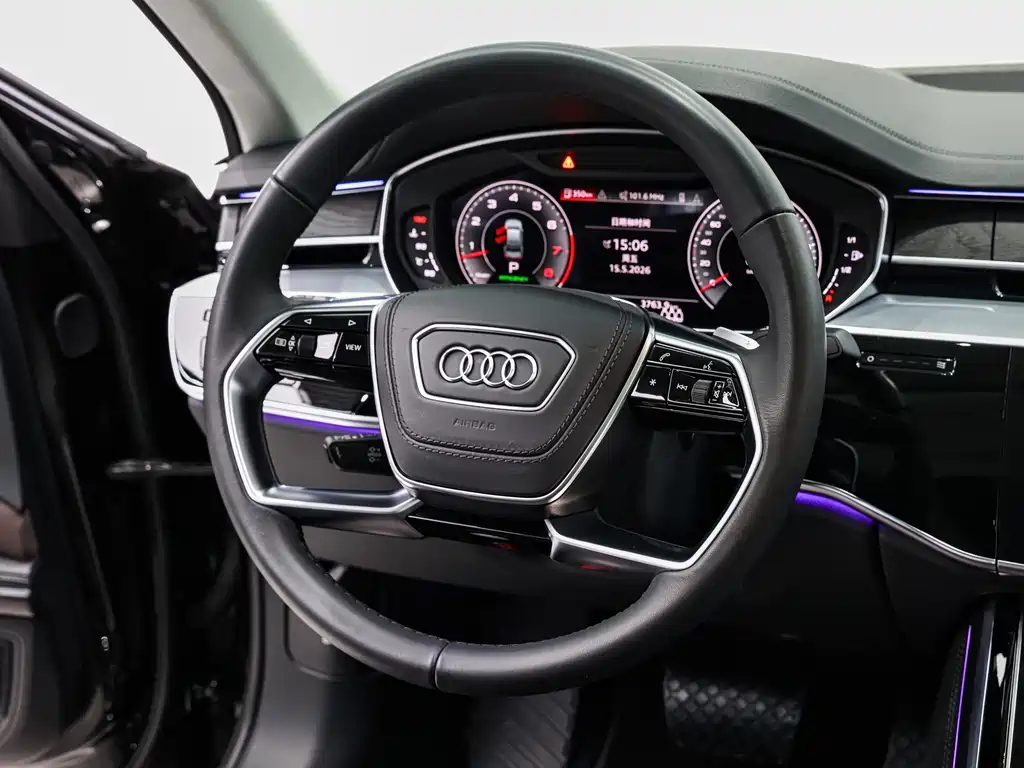 Audi A8 2023 — фото 18