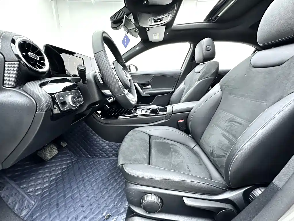 Mercedes-Benz A-Class 2019 — фото 6