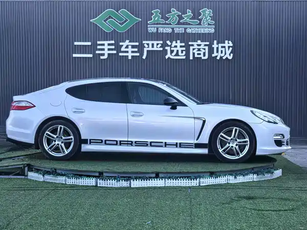 Porsche Panamera 2013