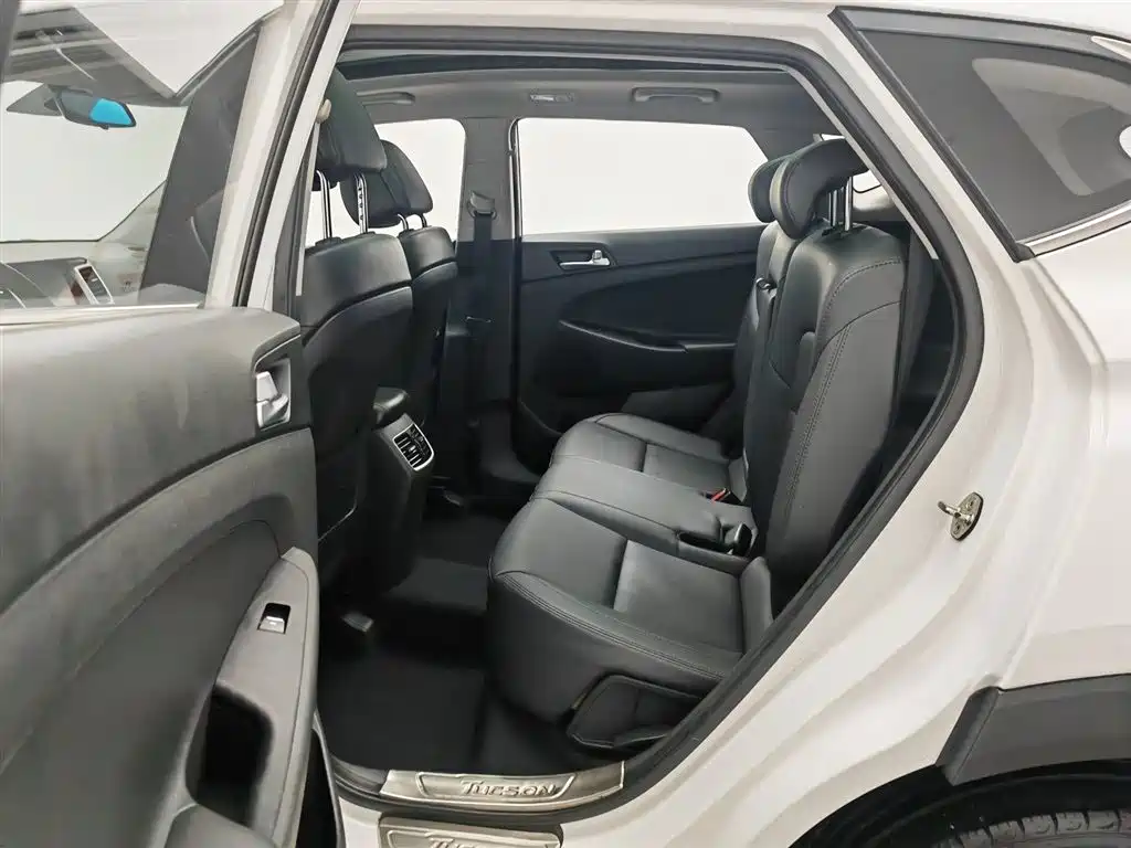 Hyundai Tucson 2016 — фото 15
