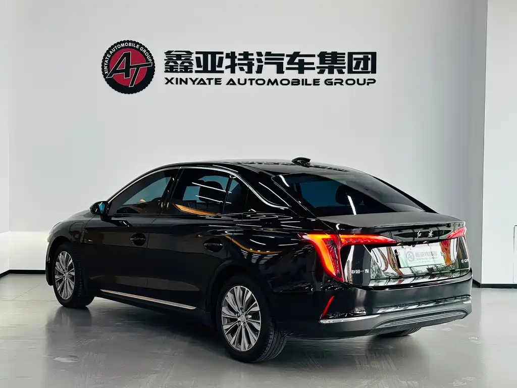 Hongqi E-QM5 2024 — фото 5