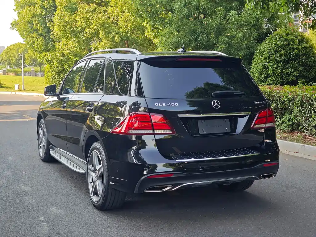 Mercedes-Benz GLE 2018 — фото 25