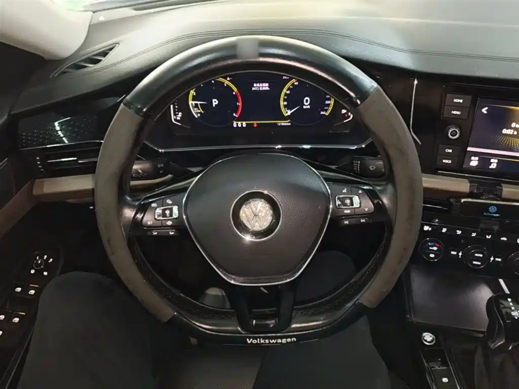 Volkswagen Passat 2019 — фото 11