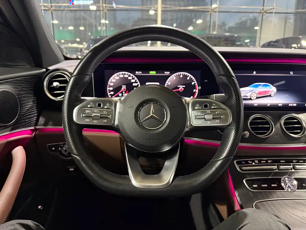 Mercedes-Benz E-Class 2020 — фото 11