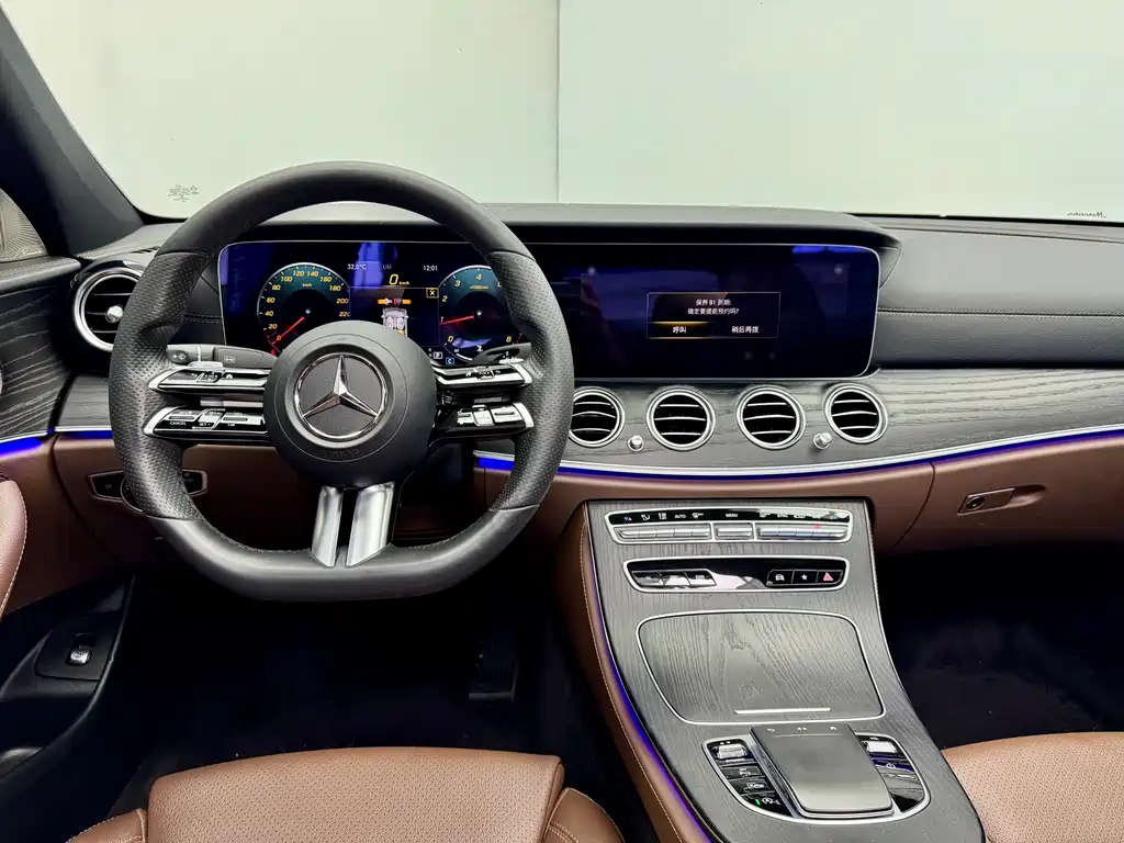 Mercedes-Benz E-Class 2022 — фото 17