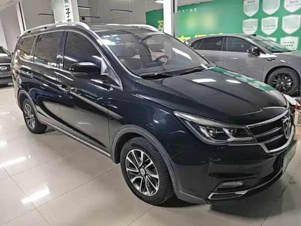 Baojun 730 2018