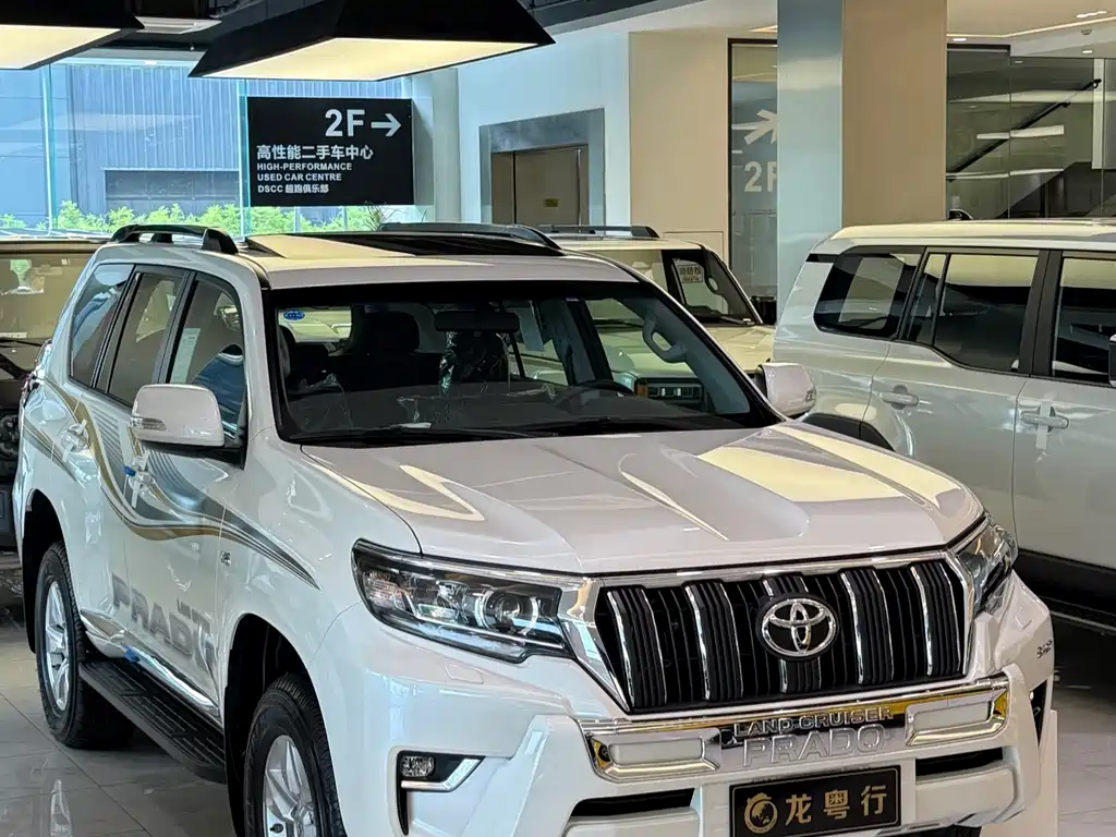 Toyota Prado — фото 2