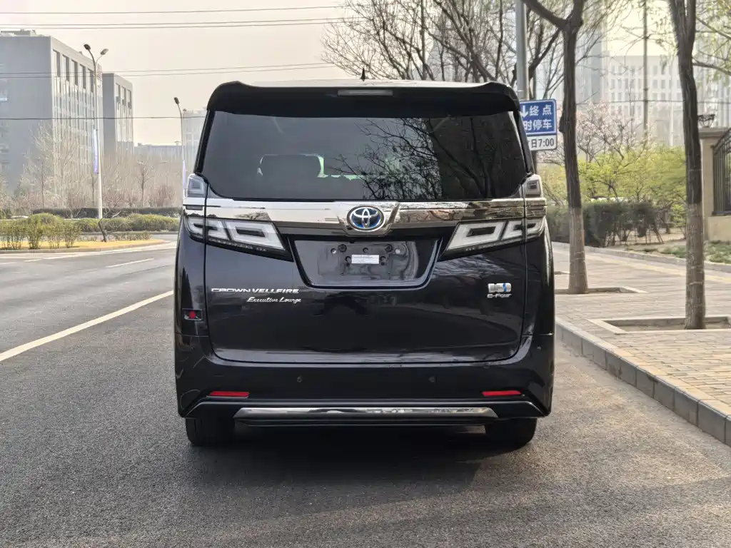 Toyota Vellfire 2022 — фото 6