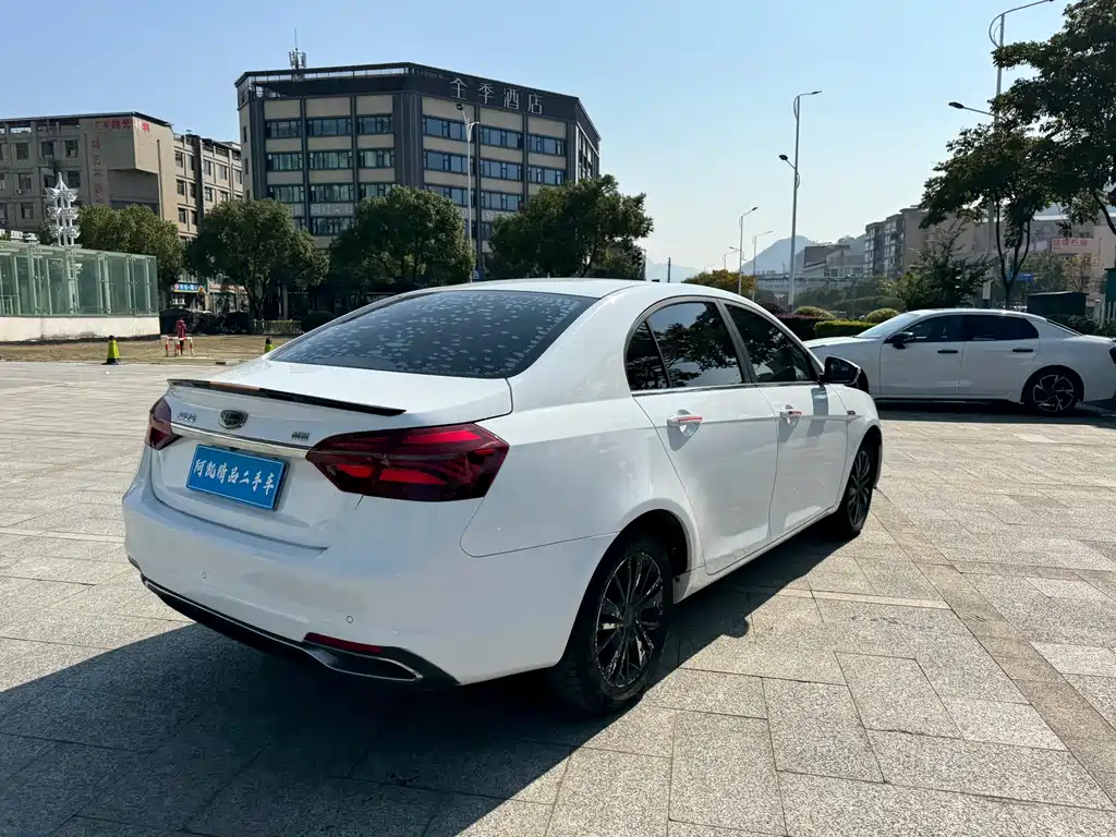 Geely Emgrand 2019 — фото 6